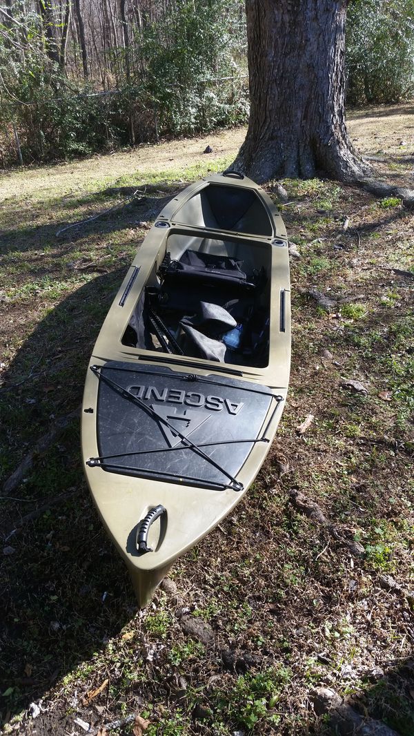 Ascend H12 Kayak for Sale in Goose Creek, SC OfferUp