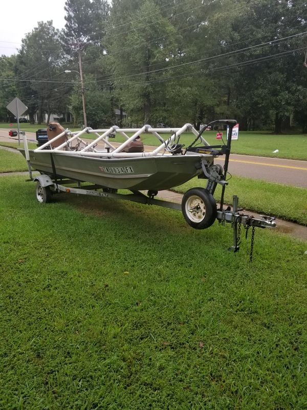 15 foot fisher stick steer crappie boat and trailer for Sale in