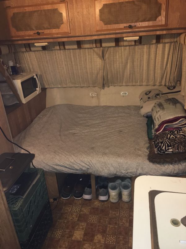Shasta 21 Foot Travel Trailer EXCELLENT Condition. for Sale in Madera