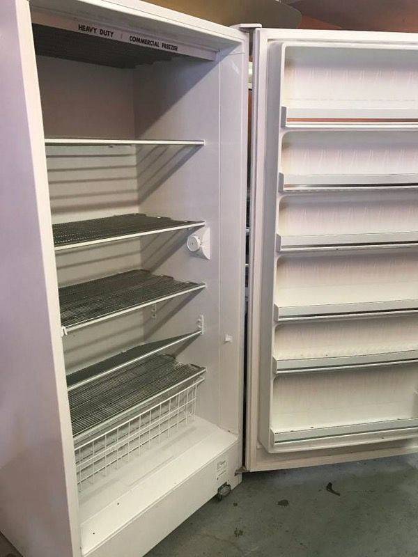 Imperial 24 Cubic Foot Upright Commercial Freezer for Sale in Wheat