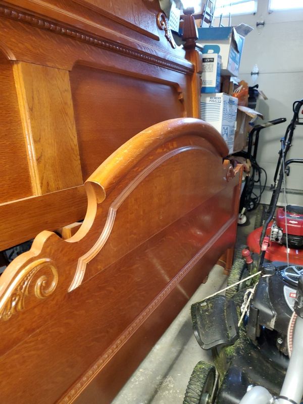 Lexington Victorian Sampler King Mansion Bed for Sale in Edmonds, WA