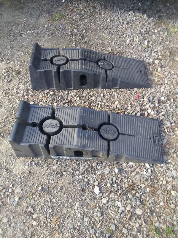 Rhino ramps max (only used once). for Sale in Vancouver