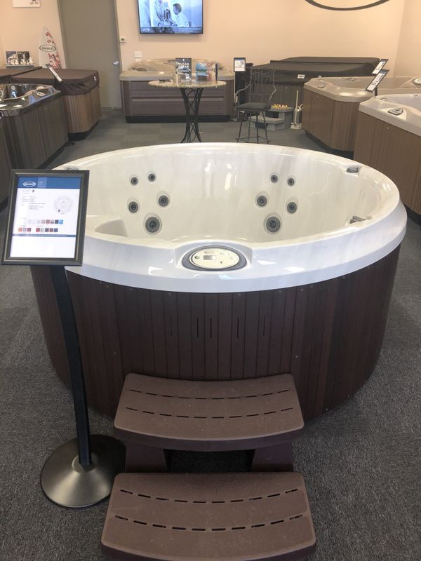 Jacuzzi hot tub for Sale in San Antonio, TX OfferUp