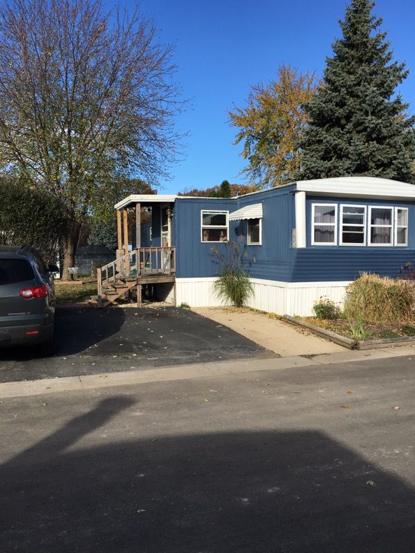 14x60 mobile home 2 bed 1 bath for Sale in Shorewood, IL - OfferUp