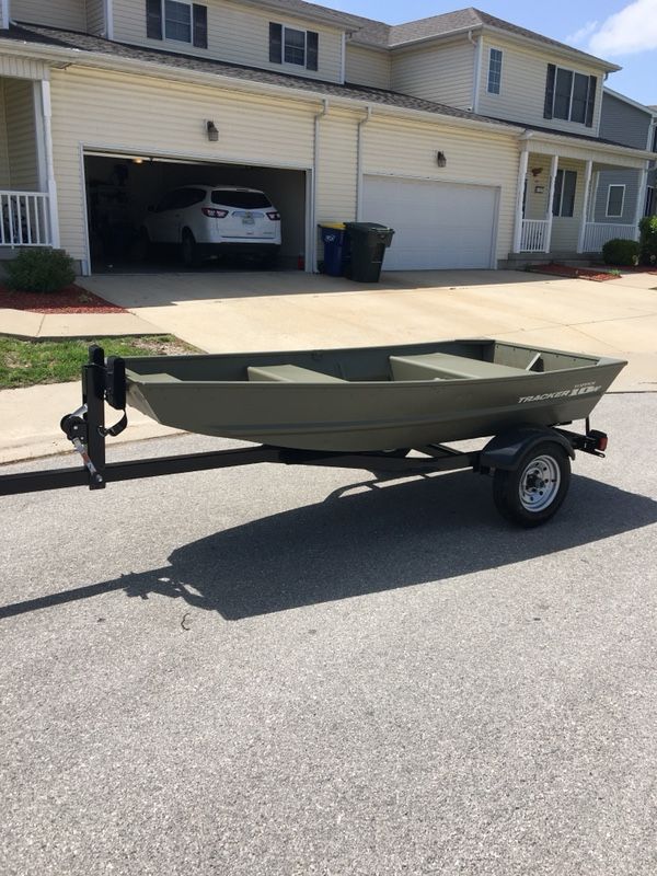 10ft Jon boat for Sale in Fort Leonard Wood, MO - OfferUp