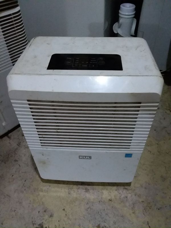 Kul ku34313 30 pints dehumidifier for Sale in Everett, WA OfferUp