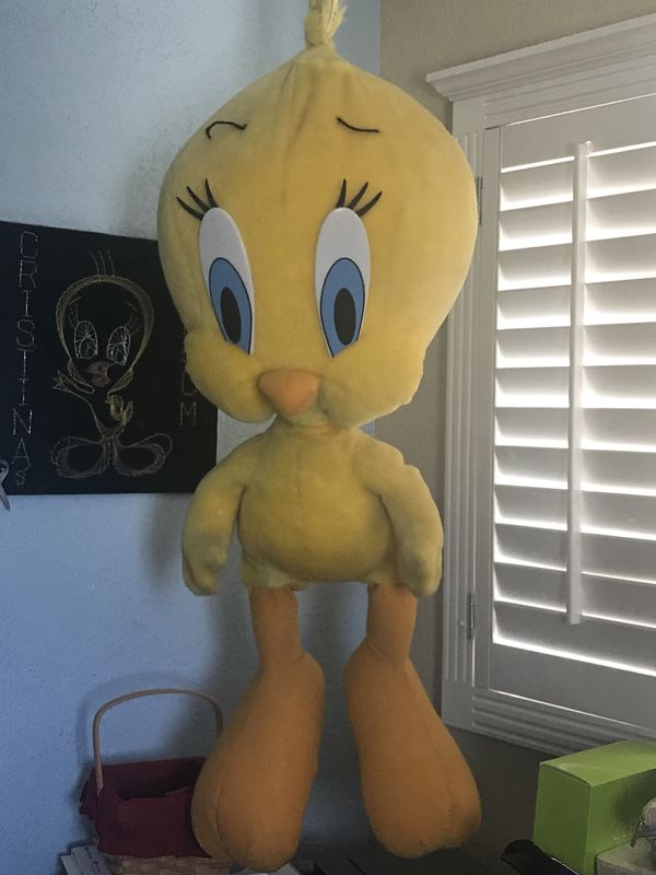 giant stuffed tweety bird