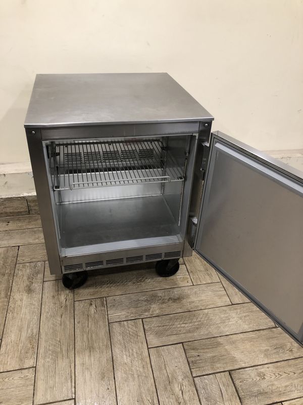 UNDERCOUNTER FREEZER LOWBOY/RESTAURANT EQUIPMENT for Sale in Queens, NY
