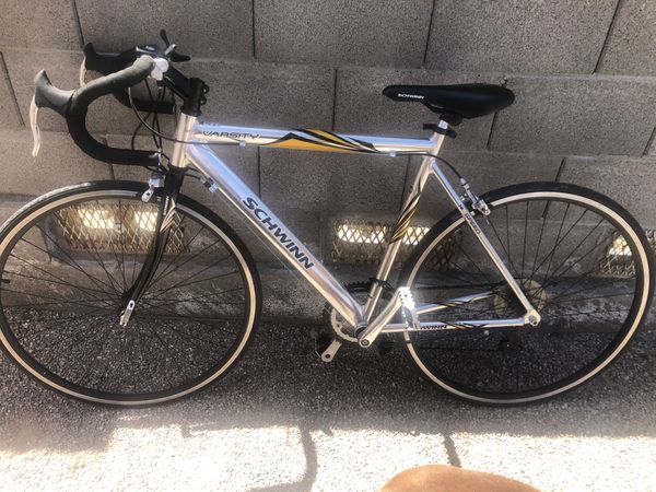 Schwinn varsity 700cc menâs 14 speed bike for Sale in Litchfield Park, AZ - OfferUp