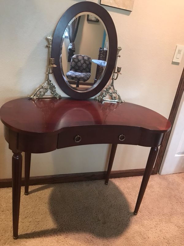 Stunning and Simply Simply Beautiful Bombay Company Vanity desk with mirror that turns and iron