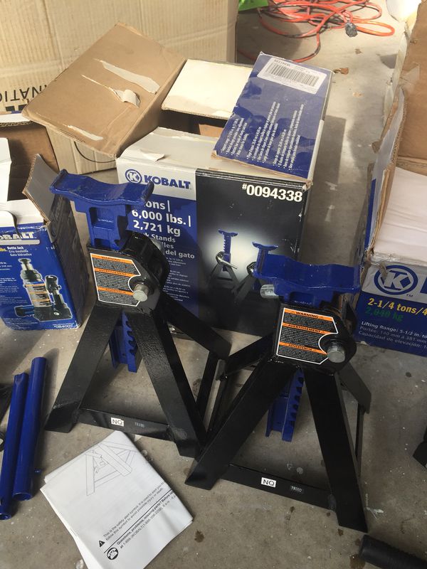 Kobalt 2 1 4 Ton Floor Jack Pair Of 3 Ton Stands And One 2 Ton
