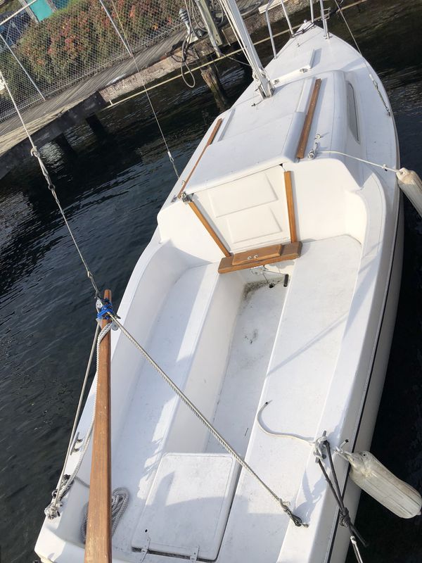 21 foot sailboat for sale