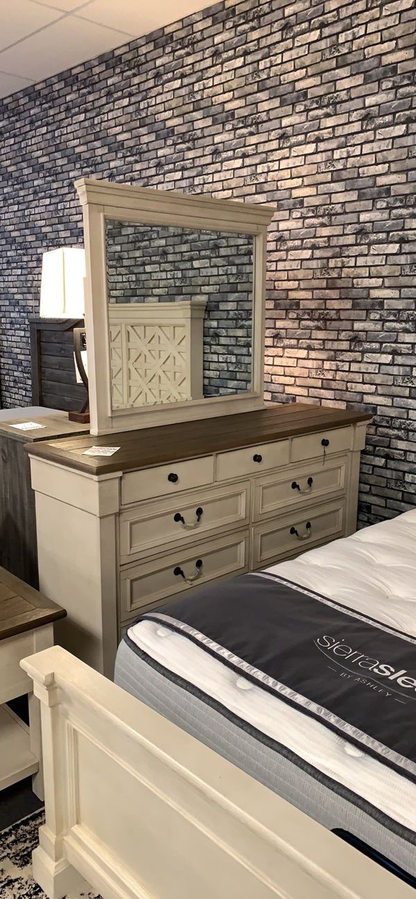 Ashley Furniture bedroom set for less for Sale in Clermont ...