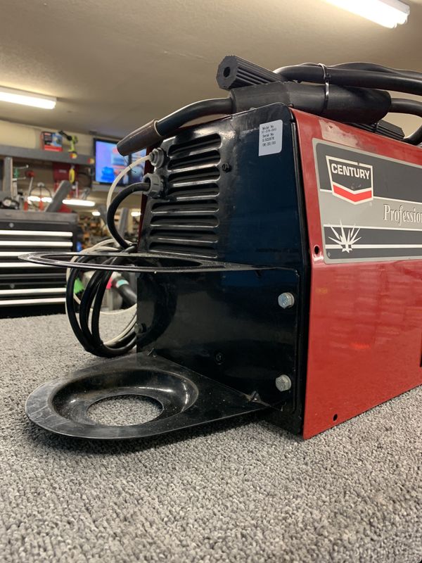 Century Mig Welder for Sale in Lynnwood, WA - OfferUp