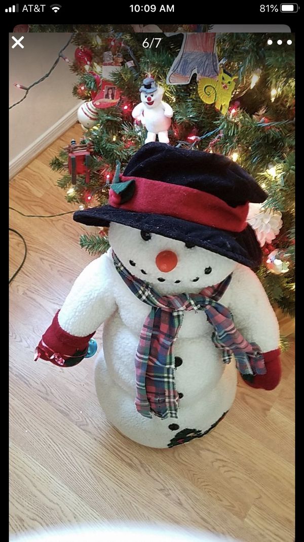 stuffed snowman decor