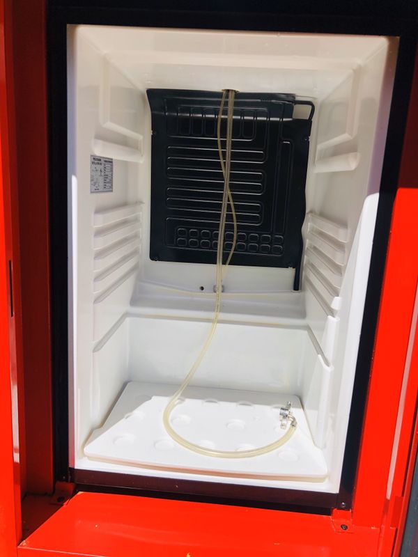 NEW LIMITED COLLECTIBLE RED SNAPON TOOL BOX BEER KEG REFRIGERATOR