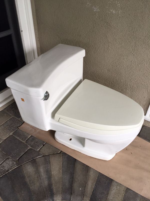 Used American standard one piece toilet for Sale in Santa Ana, CA OfferUp