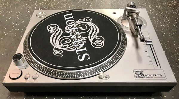 Stanton Magnetics DJ Turntable Record Player for Sale in Willow Springs