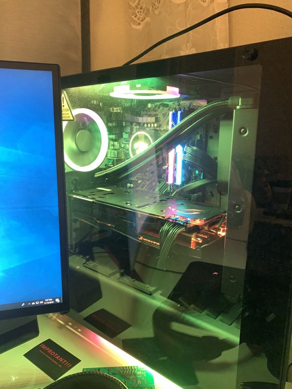 I9 9900k RTX 2080Ti Asus ROG STRIX Watercooled for