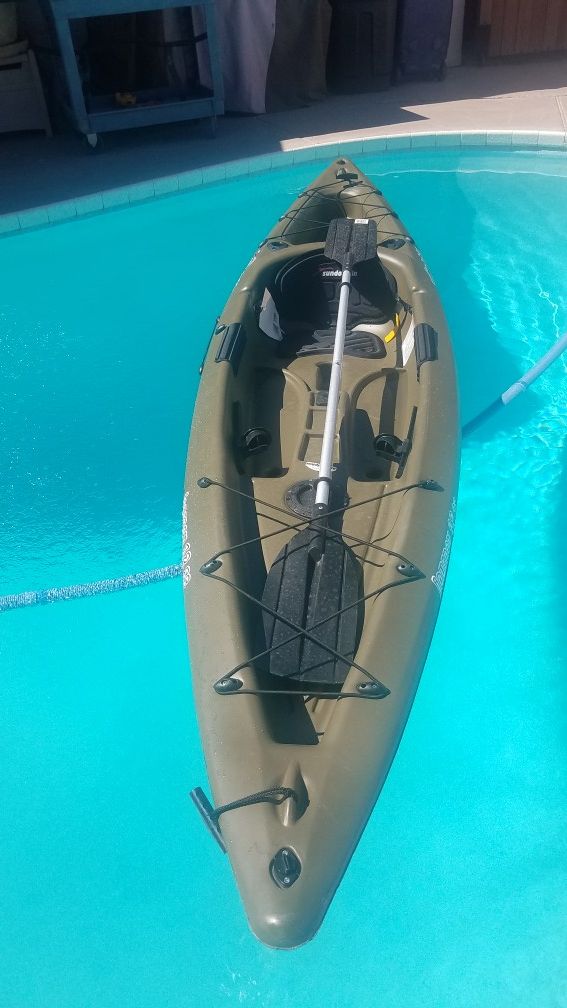 SUN DOLPHIN JOURNEY 12FOOT SITONTOP FISHING KAYAK for Sale in