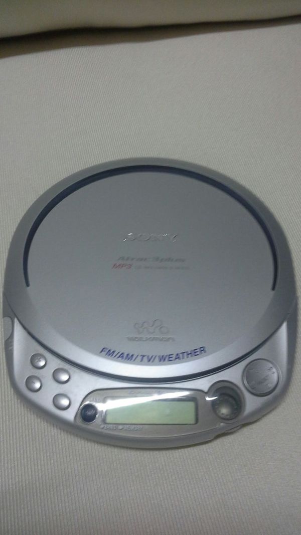 SONY ATRAC 3 PLUS MP3 CD WALKMAN for Sale in Seattle, WA - OfferUp