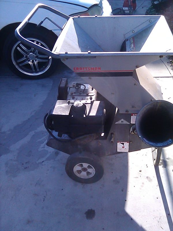Craftsman wood chipper 8hp Briggs and Stratton motor used for
