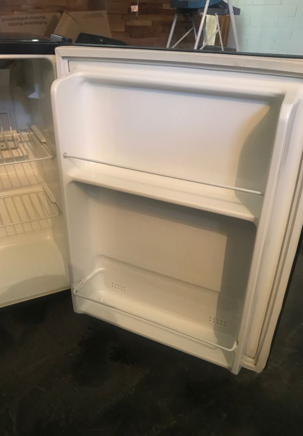Absocold Mini Fridge 2.3cu black for Sale in Phoenix, AZ OfferUp