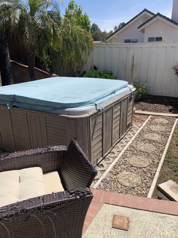 Free Hot tub! U HAUL for Sale in Temecula, CA OfferUp