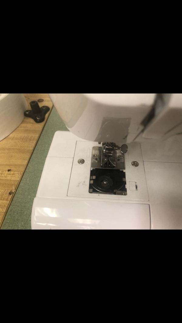 Vivo SINGER Portable Sewing Machine for Sale in Las Vegas, NV OfferUp