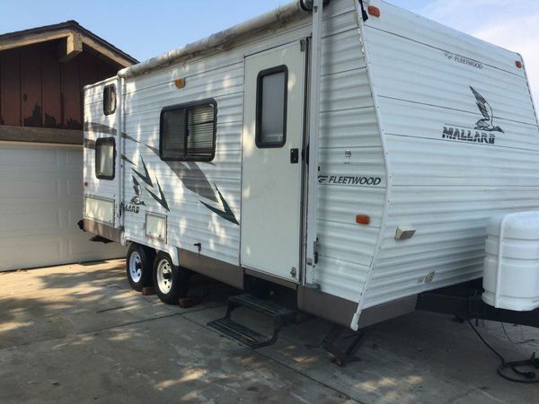 18 ft mallard travel trailer