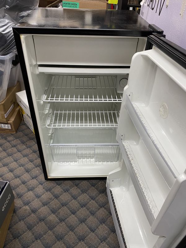 Sanyo mini refrigerator like new model number SR 3660S for Sale in West