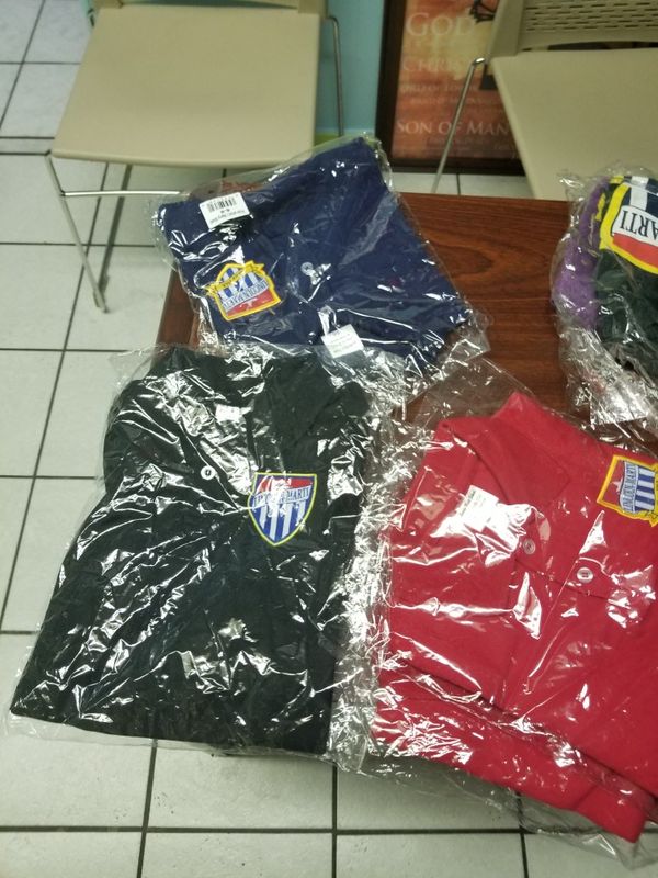 I have 9 Lincoln marti shirts school uniforms brand new in the plastic for 90 size 68 kinder