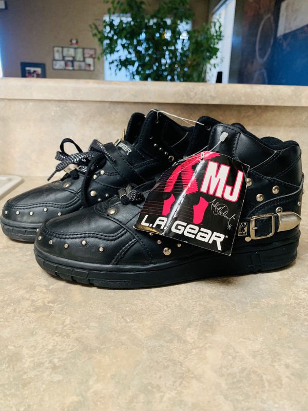 la gear shoes price