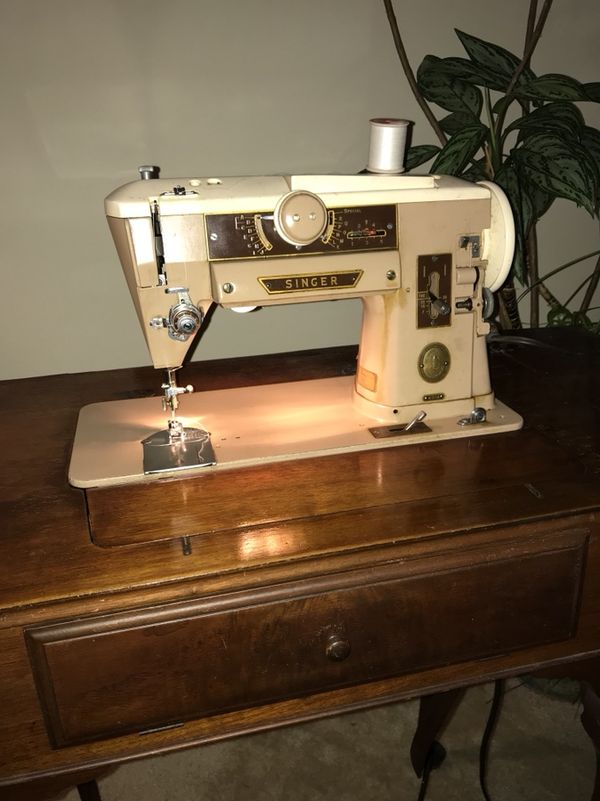 1950’s Singer Sewing Machine With Table For Sale In Apopka, FL - OfferUp