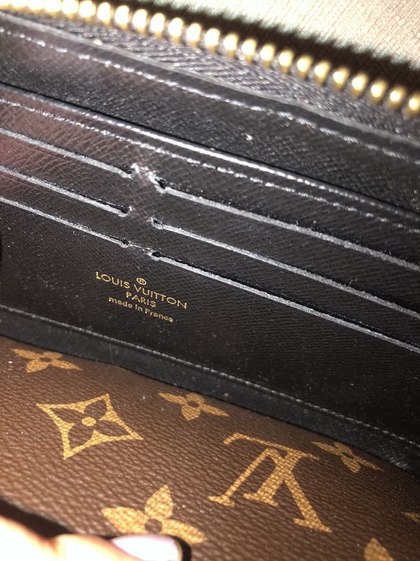 Louis Vuitton Wallet for Sale in Bellevue, WA - OfferUp