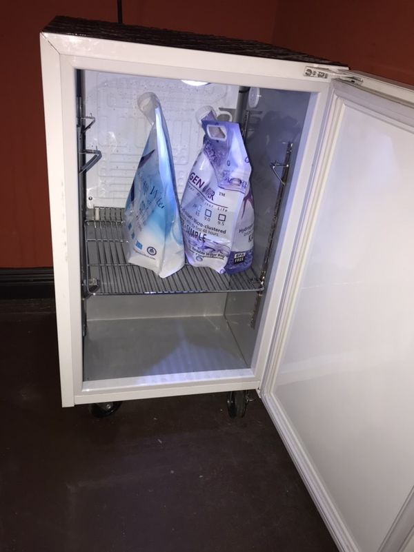 Mini Fridge Matco Tools for Sale in Moreno Valley, CA OfferUp