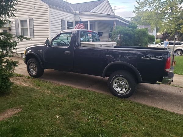 2000 F150 XL 4x4 7700 (F250 Suspension) for Sale in Lorain, OH - OfferUp