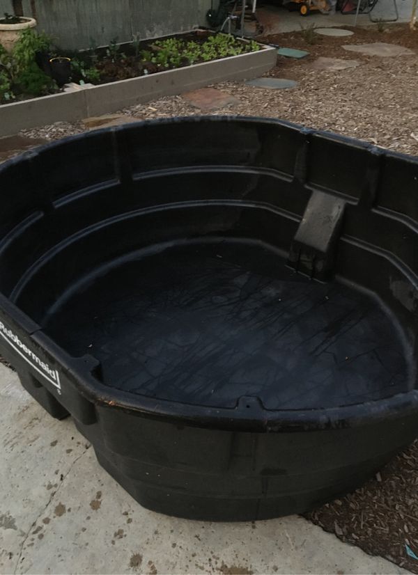 Rubbermaid Stock tank 300 gallons, for Sale in La Puente, CA - OfferUp