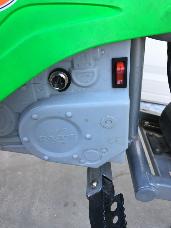 Razor electric dirt bike scooter kids ZR350 for Sale in Peoria, AZ