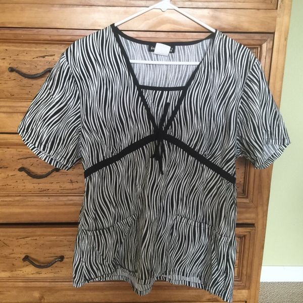 Offer Up Los Angeles >> Los Angeles Robe Scrub Top For Sale In Bonney Lake Wa Offerup Offer Up Los Angeles >> Los Angeles Robe Scrub Top For Sale In Bonney Lake Wa Offerup