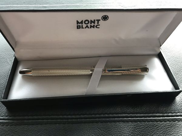 Mont Blanc Meisterstück Platinum-Coated LeGrand Rollerball Pen for Sale ...