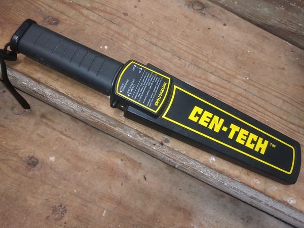 Cen tech metal detector wand for Sale in Phoenix, AZ - OfferUp