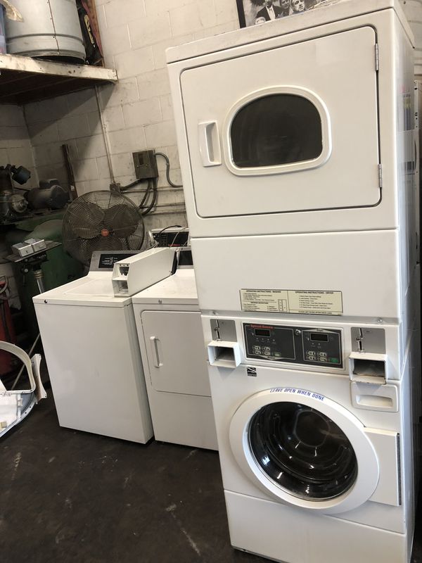 SPEED QUEEN COMMERCIAL COIN OPERATED STACKED WASHER & DRYER COMBO for Sale in Pomona, CA OfferUp