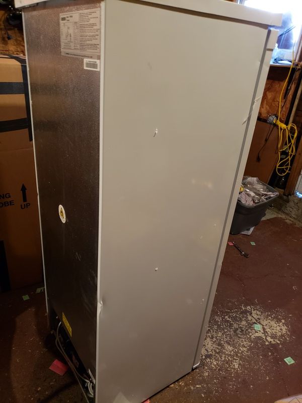 Thomson Upright Freezer 6.5 cu. ft. for Sale in Allentown, PA OfferUp