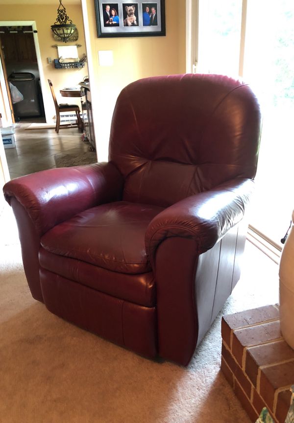 Burgundy Lazyboy Recliner For Sale In Virginia Beach Va Offerup 2196