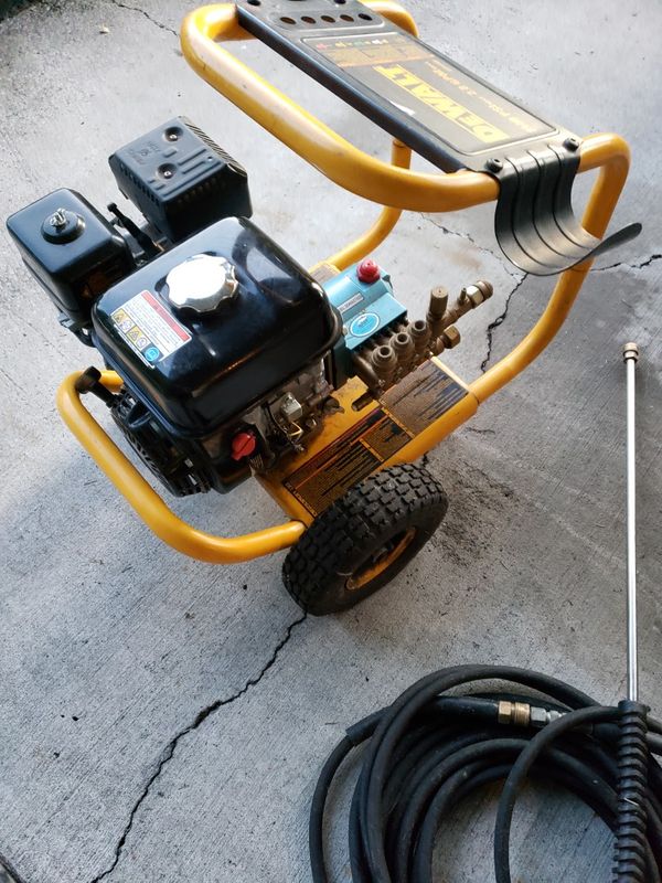 Dewalt CAT pump 2.8 GPM Honda GX200 3100 PSI 6.5HP gas pressure washer