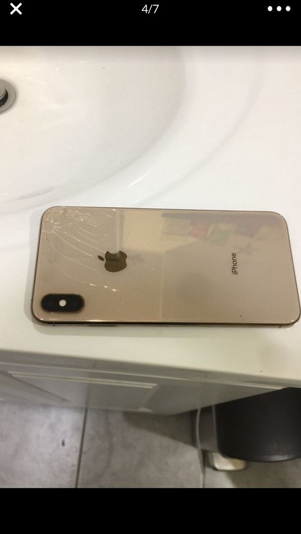 iPhone XS Max ,back side slightly cracked and front side cracked as
