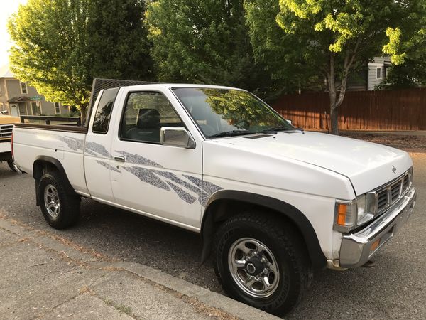 1995 Nissan Pickup King Cab XE 5 speed for Sale in The Dalles, OR - OfferUp