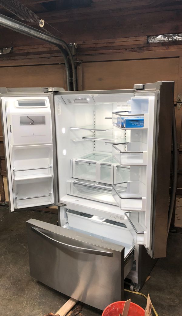 Whirlpool gold series refrigerator for Sale in Federal Way, WA OfferUp
