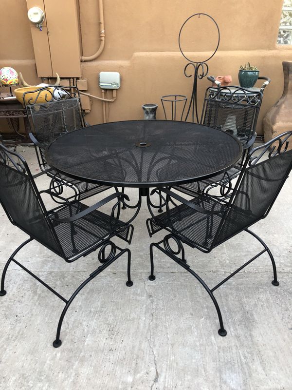 Outdoor vintage wrought iron patio set for Sale in Phoenix, AZ - OfferUp